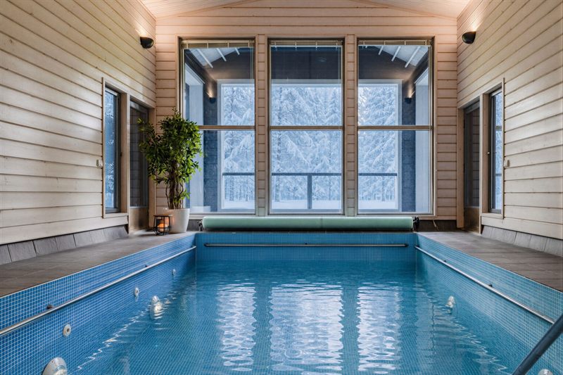 Villa Hutiputti A · Pool · Ski & Golf, villa in Levi, Finland