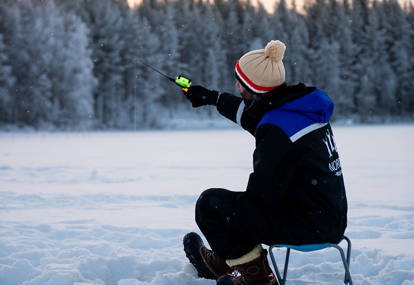 Experience Lapland – Ice Fishing-3