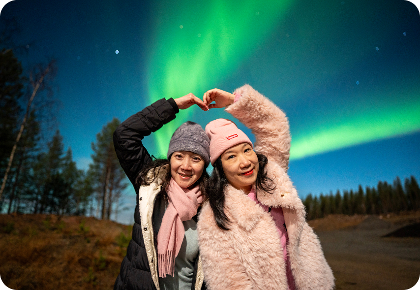 Private Guaranteed Northern Lights Tour with Professional Photography-1