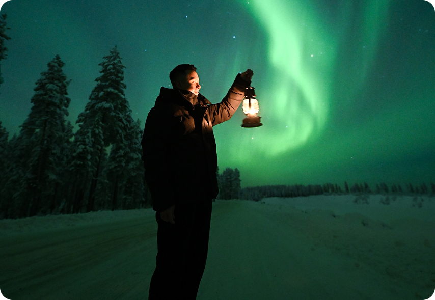 Private Guaranteed Northern Lights Tour with Professional Photography-3