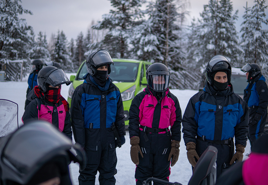 Snowmobile 1 Hour Tour-2